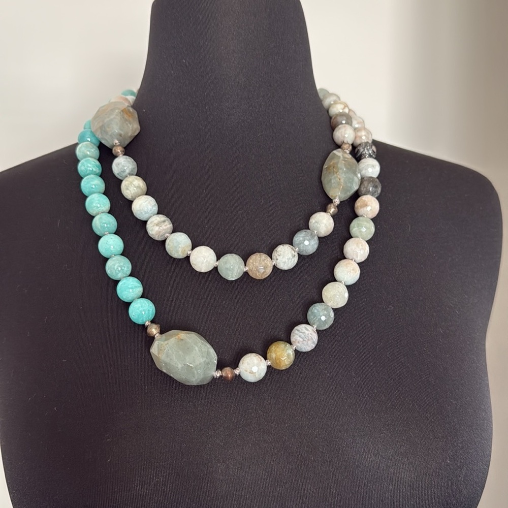 White and Turquoise Beaded Necklace